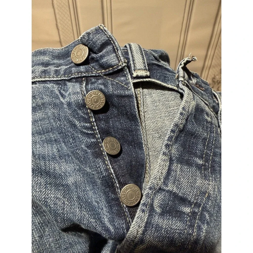 Levis Jeans Mens 34x30 Blue Whiskering Denim Cotton Straight Leg